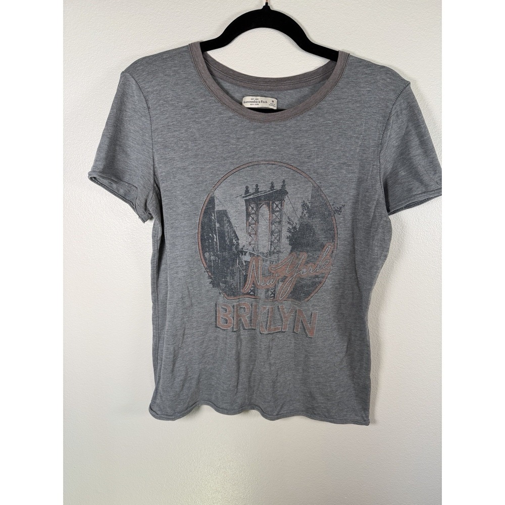 Abercrombie‎ & Fitch Shirt Medium Womens Grey Graphic Brooklyn New York